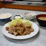 伊勢屋食堂 - 豚バラ生姜焼き定食＠税込1,050円＋トマトの酢漬け＠税込200円