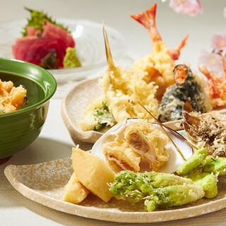 季節の美味しさを堪能◆特製ブレンド油で揚げる天ぷら