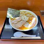 肉煮干中華そば 鈴木ラーメン店 - 期間限定の「ワンタン麺」は¥1,050