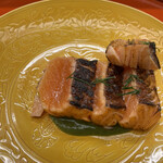 赤坂 菊乃井 - 昼懐石１５７３０円。桜鱒燻焼き。このレアな仕上が他では見ない仕上げです。香ばしさもキチンとあり、とーっても好みの一品です（╹◡╹）（╹◡╹）