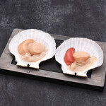 Grilled scallops directly from Toyosu market