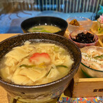 Kyousaiminomura - 湯葉丼は味が濃いけどおいしい♪