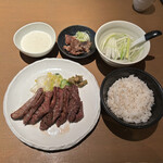 Gyuutan Waka - 牛たん定食4切れ 