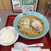 くるまやラーメン - 味噌チャーシュー3枚、サービスライス。10歳の頃からの付き合いなので、もう38年は食ってる一杯。3枚味噌チャーシューが出来たのは20年程前か？それまでは5枚しか無かった。