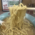 Kuruma Ya Ramen - 湯気でボケてるが、iPhoneはちゃんと撮影してくれてるんです。そのぐらい、熱々。