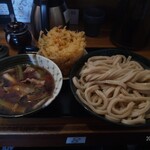 肉汁うどんの南哲 - 肉汁うどん大盛とかき揚げ