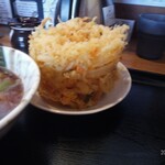 肉汁うどんの南哲 - 巨大かき揚げ