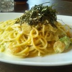 アペゴ - アボガドとベーコンのパスタ
