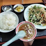 天龍飯店 - レバニラ炒め定食７５０円