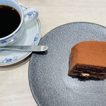 Top's cafe - 【ケーキセット】¥1.320（ブラックチョコレートケーキ、コーヒー）