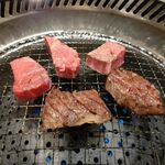 Itamae Yakiniku Isshou - ●夕食、単品。中瓶B 600X3+付出ｷｬﾍﾞﾂ300ﾅﾑﾙ盛630+ｼｬﾄｰﾌﾞﾘｱﾝｽﾃｰｷ6580+ﾊﾗﾐ1580+内ﾋﾗ1280+石焼ﾋﾞﾋﾞﾝﾊﾞ1080+ｼﾞｪﾗｰﾄ440=13,690円 