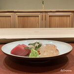 御料理 寺沢 - 河豚に天然本鮪トロにボタン海老の造り