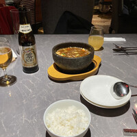 桂花苑 - 朝天唐辛子と山椒香る麻婆豆腐　熱々石焼仕立て
