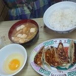 Sakae - 餃子定食（６５０円）