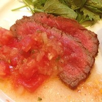 クロスダイン - 山形和牛のローストビーフ。今日はお祝いだから