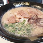 Ramen Isshin - ラーメン(680円)