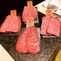 完全個室 牛の達人 private 新宿本店 - 極み和牛盛り合わせ4,000円
