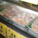Torikyou - 店頭で朝引きの京赤地鶏を販売しております。販売時間は9時から14時迄となっております。