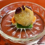 日本料理 新茶家 - 赤貝にバフン海胆にウルイ 山葵出汁のジュレ掛け