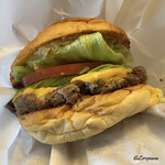 グロウ - アボカドチーズバーガー