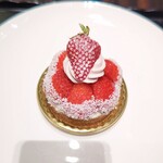 トシ・ヨロイヅカ 東京 - 