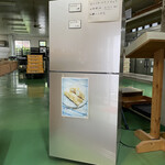 天然こうぼぱん とことこ - この冷凍庫に、冷やしクレープパンが入ってますね‼︎