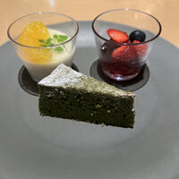 ブッフェアンドカフェ スロープサイドダイナー ザクロ - 