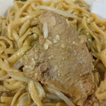 ラーメン二郎 - 豚