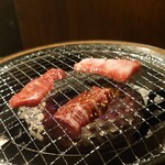 焼肉ホルモン 極 - 