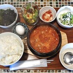 コッテジ - 豆腐チゲランチ（激辛・ご飯大盛）＆ 生卵