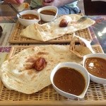 パオーーン - ダブルカレー、ナン、チキンティッカ