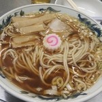 中華そば みたか - ラーメン450円、少し硬めの茹で加減になったようです。