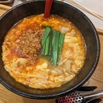 辛麺鶴商店 - 辛麺5辛（中辛）800円  ホルモン小トッピング 300円