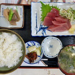 近江屋食堂 - 「生カツオの刺身定食」@900