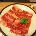 焼肉 ウエスト - カルビ。