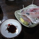 興津屋 - あじ刺し