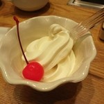 焼肉 ウエスト - サラダバーのソフトクリーム♡