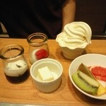 焼肉 ウエスト - 相方さんソフト盛り過ぎでしょ(^_^;)