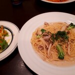 タパス＆タパス - 九州男児のクリームソース+サラダセット(食べかけ)