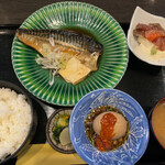 けいの家 - 日替り煮魚定食¥950