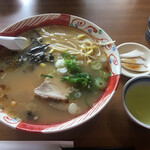 みよし家 本店 - 大盛りラーメン