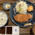 Tonkatsu Ma Mezon - ホエー豚のロースかつ定食