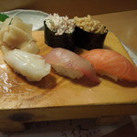 Sushi Izakaya Yataizushi - ヨメ注文のすし（カニサラダ・納豆・ツブ貝・はまち・サーモン）