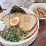 とろこくチャーシュー ごとく - 料理写真:ごとくら～めん