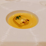 アカーチェ - 新玉ねぎと金美人参のポタージュ