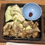 魚民 - 「希少部位！鶏とろ(肩肉)の岩塩焼き」(603円)