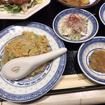 Pekin Ryouri Keiran - 蟹レタス燒飯、棒々鷄、中華クラゲの酢の物、きうりの甘酢漬け。
