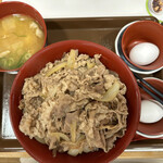 すき家 - 料理写真:キング牛丼・とんたまセット・生卵 ¥1,200