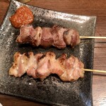 大衆酒場 焼き鳥 焼きとん 串銀蔵 - 「ハラミ(横隔膜)」(170円)&「バラ(腹)」(170円)