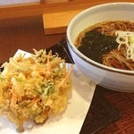 Shichifukudaikokuan - 野菜かき揚げそば（before）